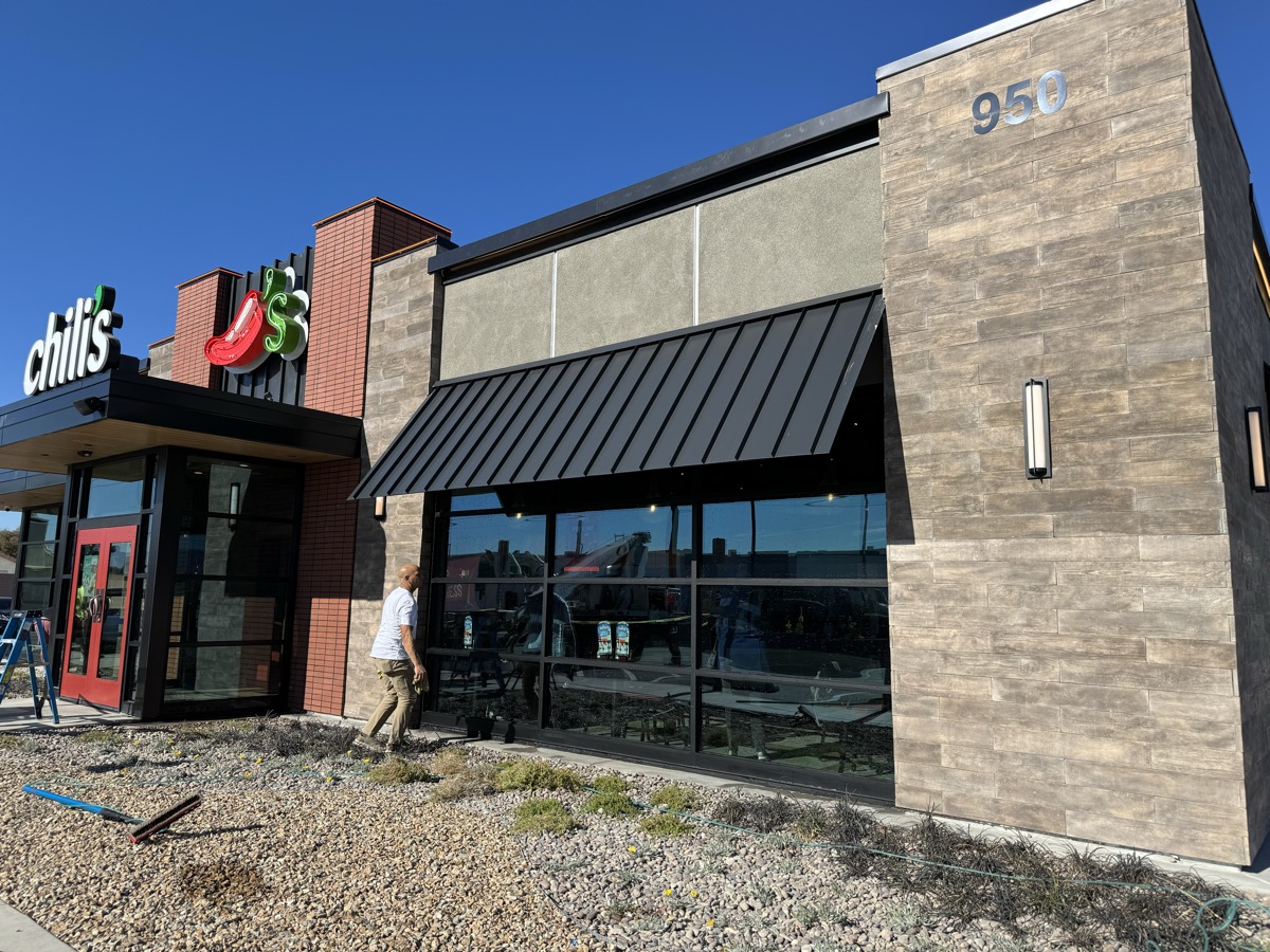 Chili's restaurant storefront with freshly cleaned windows in Las Vegas